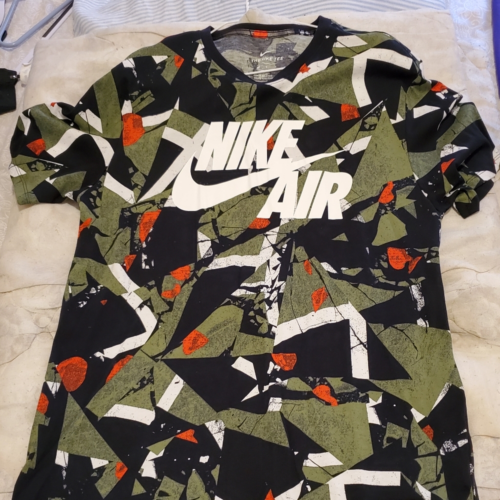 Dead stock brand new without tag Nike